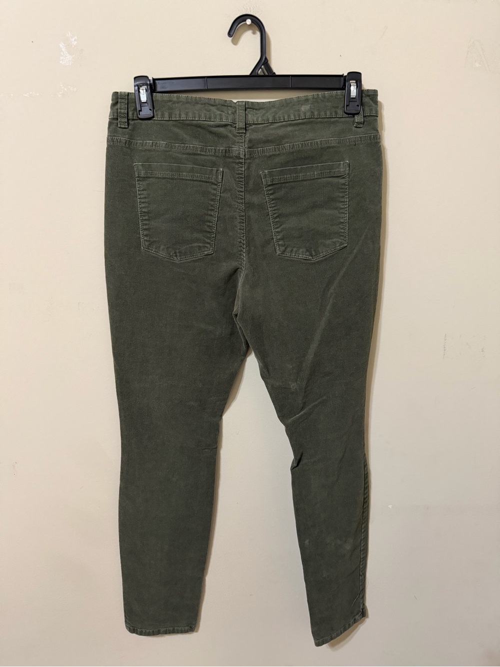 Dip Women’s Olive Green Slim Corduroy Jeans 14 soft cozy stretchy euc - Picture 6 of 8